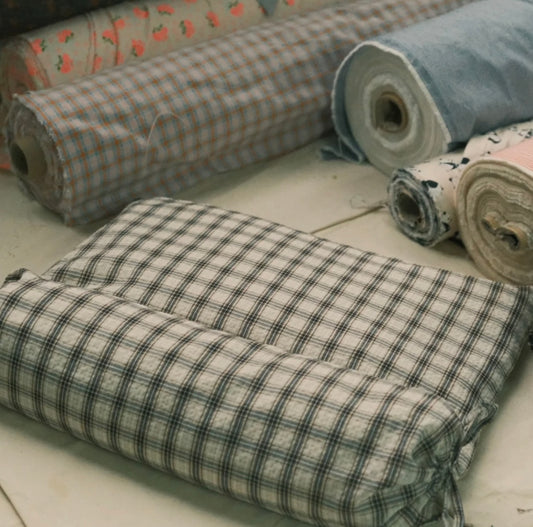 Herbal Granule Cervical Pillow, Hand-Filled Heavy Firm Neck Support with Breathable Plaid Cotton Cover (Drawstring), Suitable for Cervical Relaxation, Neck Pain Relief, Firm-Pillow Sleepers